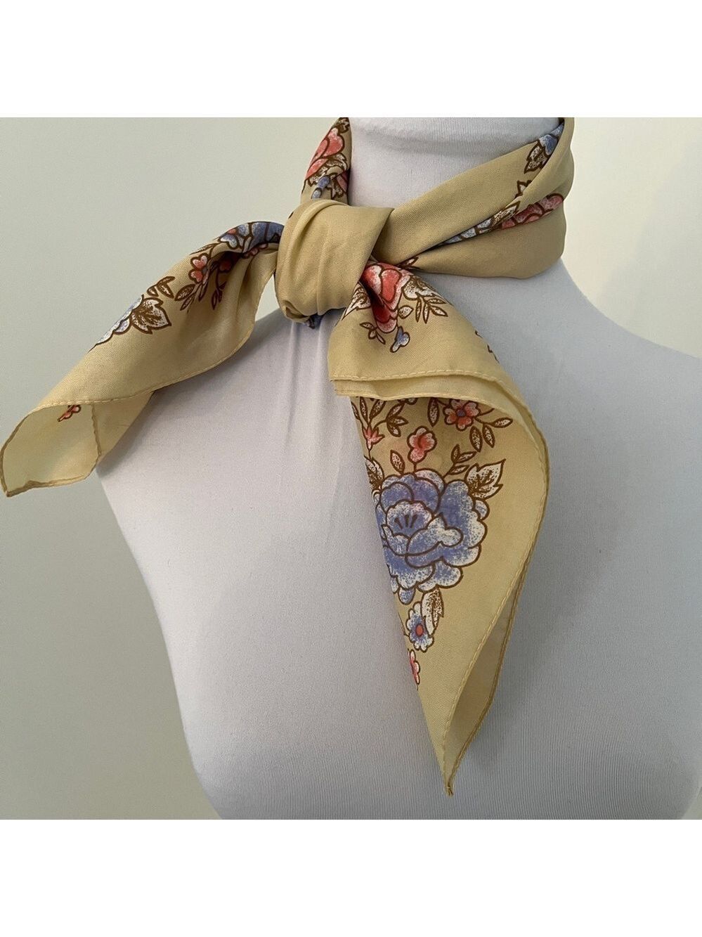 VINTAGE Square Floral Scarf Made Italy Floral Pattern Cottagecore Neck Scarf - Picture 5 of 10